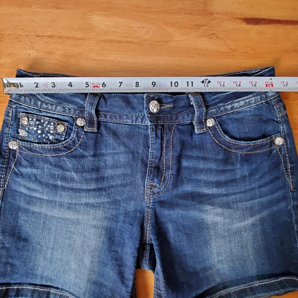 Miss Me Mid Rise Easy Shorts Denim Jean 29 Embellished Western Sequined Stretch